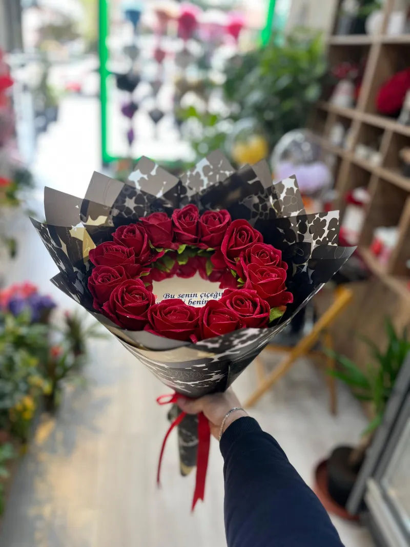 Yapay Aynalı Gül Buketi