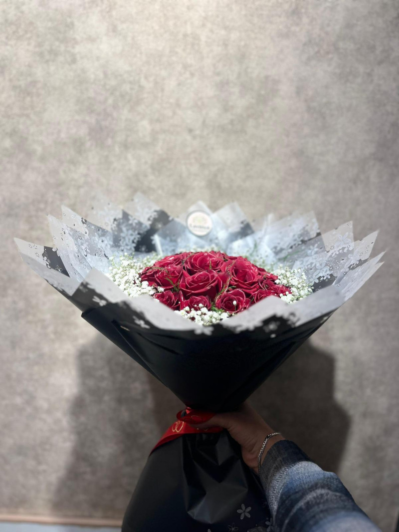 30 Canlı Kırmızı Gül Buketi